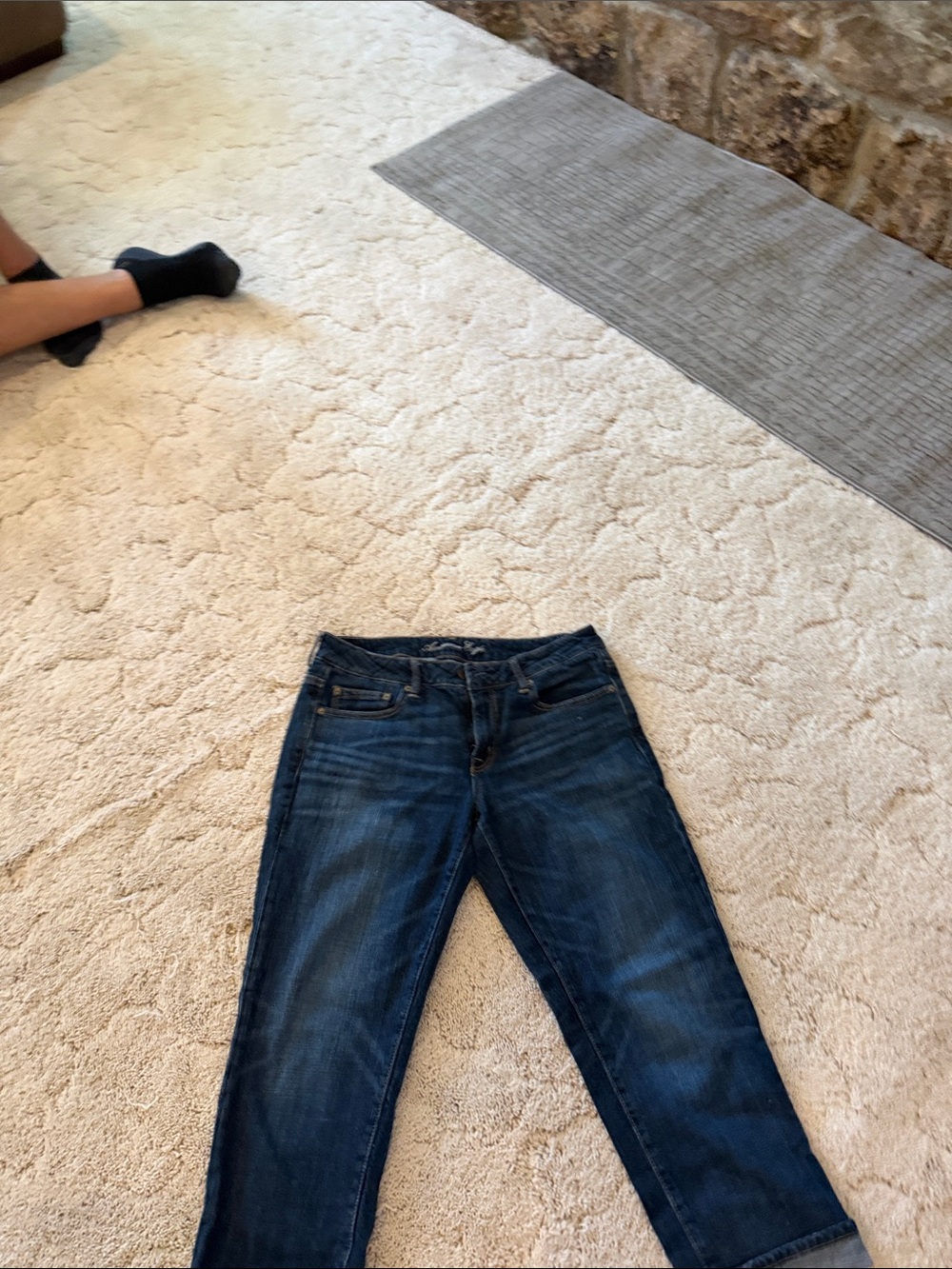 American Eagle Outfitters Dark Blue Cropped Jeans - Picture 3 of 7